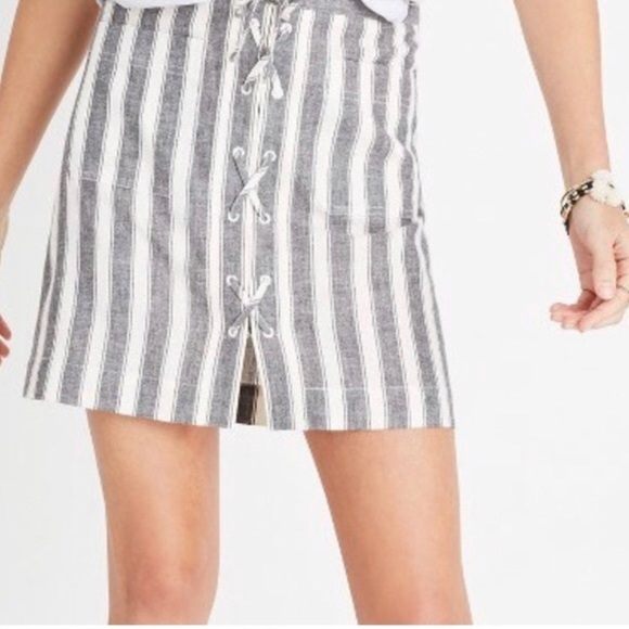 Madewell lace up mini skirt women’s size 6 - Picture 2 of 8